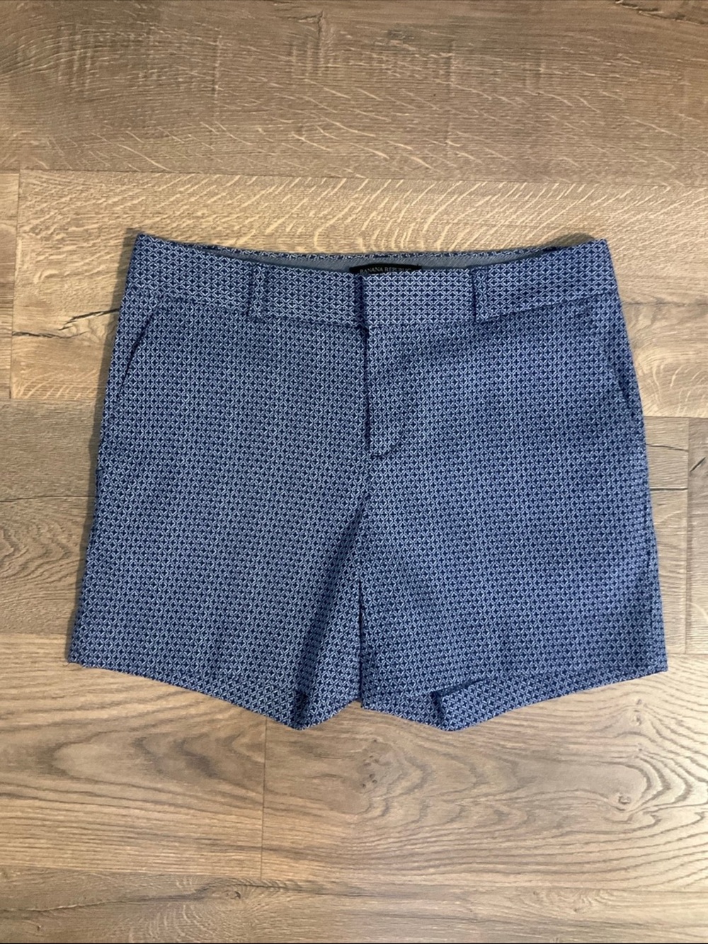 Banana Republic Factory navy, white patterned Shorts, 0